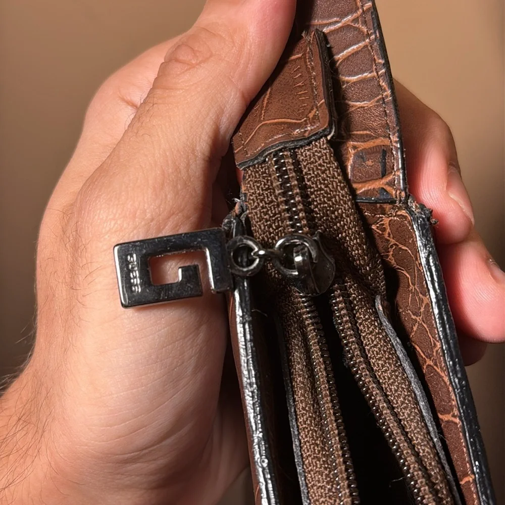 Brown G By Guess Alligator Leather Purse - Picture 4 of 8